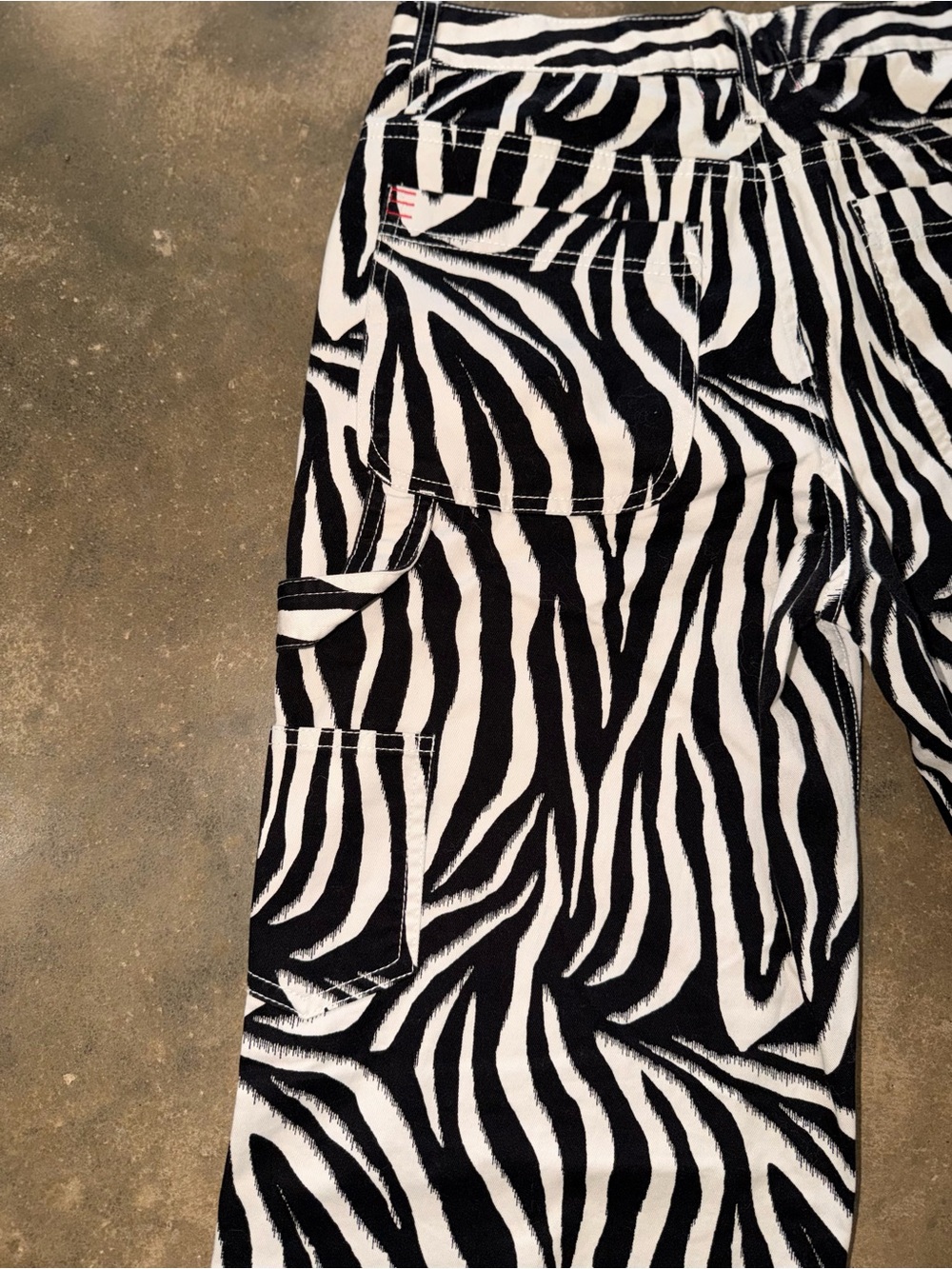 BDG Zebra Print Carpenter Utility Pants Wide Leg Black White 26 - Picture 4 of 13